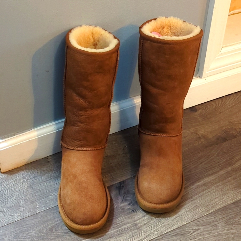 Classic Tall Ugg - Women's Size 6